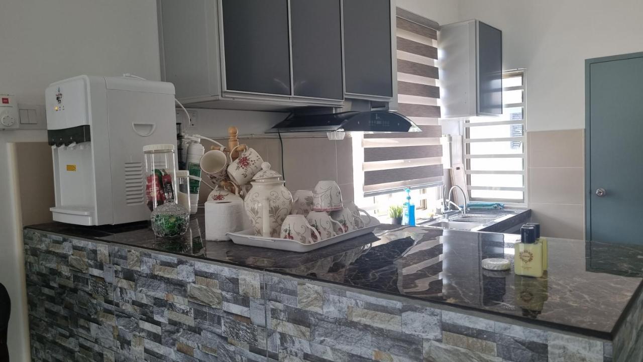 Baituljannah Homestay Batu Pahat Exteriör bild